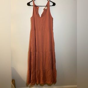 Nicole miller maxi dress. Size M. Coral